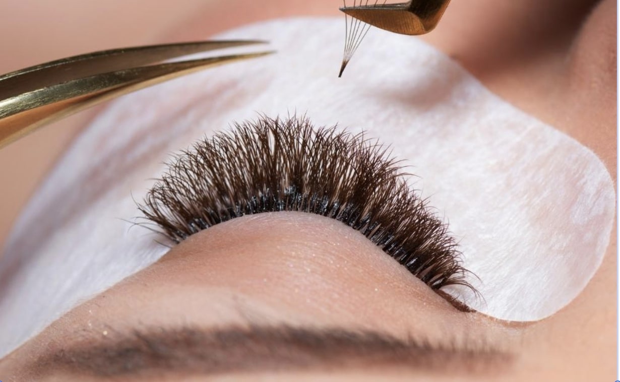 step-by-step-guide-to-choose-and-apply-diy-eyelash-extensions-2
