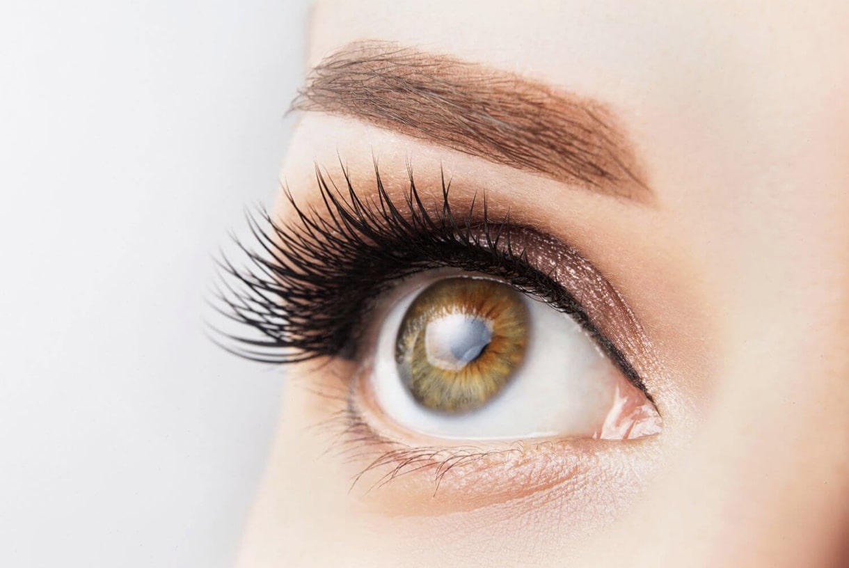 Achieving a Captivating Appearance with Cat Eye Eyelash Extensions
